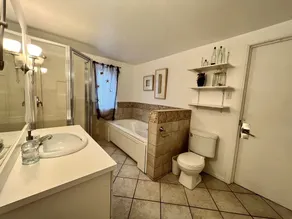 The cottage is bordering Lac Ouimet.  5 minutes from Mont-Tremblant Village - Image 3