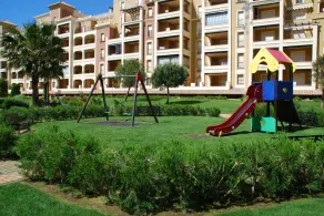 Garden-View Flat Near the Sea - Image 2