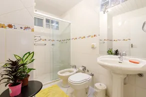 Beach House Exclusive - Image 2