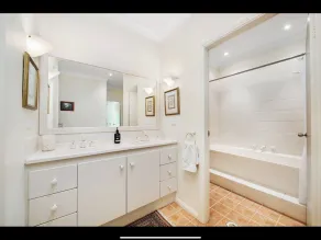 Bellbird Valley Farmhouse - Image 3