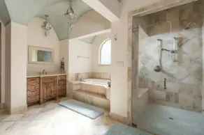 Luxury Ranch Retreat with Pool, Hike & Bike Trails & Golf-Close to COTA & Austin - Image 2