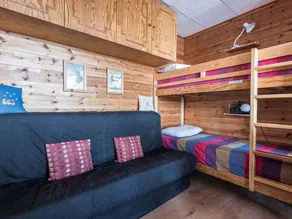 Grand studio cabine idéal 4 pers, animaux admis, balcon exposé Est - Image 3