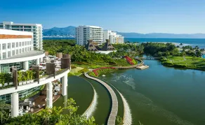 AAA Four Diamond Award-Winning Luxurious Family Resort - Image 4