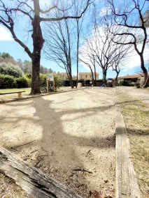 Großer Garten und Poolvilla in Familiengröße - Image 3