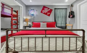 Brand New & Just 6 mins from Baylor/Magnolia/Downtown Waco! - Image 3