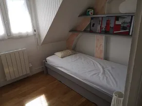 COMFORTABLE LONGERE 500M FROM THE BEACH - Image 3