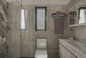Queen Bee Residence- Honey Apartment - Image 2