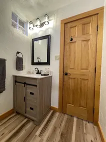Fully Remodeled Cabin with breathtaking views - Image 5