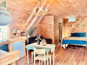 Wood Cabin in the Smoky Mountains - Image 5