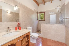 Ampia masseria con piscina e giardino – Finca Es Vinyo - Image 3