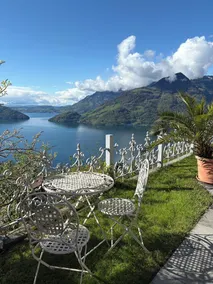 beautiful apartment with stunning lake view - Image 5