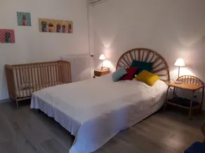 renovated apartment in bourgeois house - Image 4