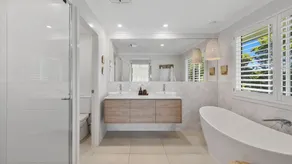 Spacious & Peaceful Family Home -11 Gossamer Court, Marcus Beach - Image 3