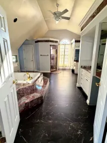 Gorgeous Chateau/House on 1.5 acres - in Annandale Center/ mins to Washington DC - Image 4