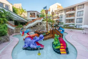 Royal Club at Park Royal Beach Acapulco - Image 2