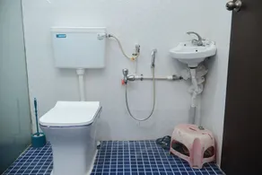Sam's Outhouse Stay - Image 3