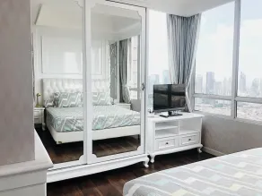 NEW Clean & Luxurious 2BD Apt in Business District +Kuningan City Mall Access - Image 4