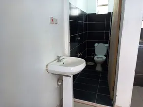 Inviting 1-Bed Studio iwith Breakfast Nairobi - Image 2