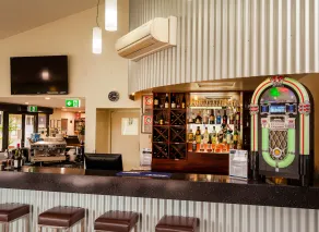 Station Motel - Image 3