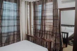 Apartment - Sleeps 4 - Parking - Airport Close - Image 3