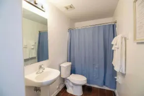 Entire Modern Home in Dade City - Image 3