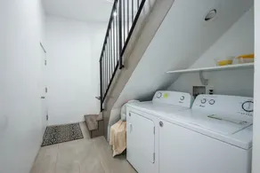 Venice Studio With Outdoor Cabana Studio Bedroom Apts by RedAwning - Image 2