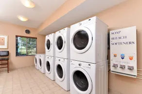 1 Bedroom | Indoor Pool + Hot Tub, Free Breakfast - Image 2