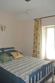 Pleasant house close to shops and playground with municipal swimming pool - Image 5