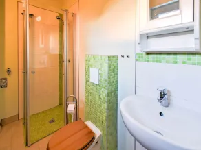 Gustow Garden Retreat - Image 4