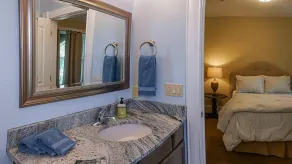 Pioneer Vacation Rentals - Pioneer North Suite downtown Ashland - Image 5