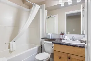 Relaxing Chalet - Heated Pool & Hot Tub - Pet Friendly - Image 3