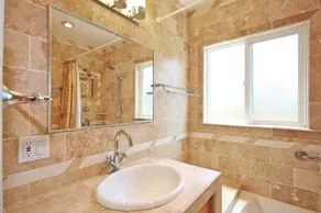 Monthly - Cozy 1 Bed Guest Suite near Venice Beach - Image 2