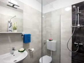 Lovely apartment for 4 people with WIFI, A/C, TV, terrace and pets allowed - Image 2