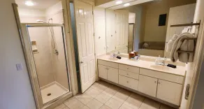 Peninsula golf & beach close by, beautiful ground floor condo sleeps 8-9. - Image 5