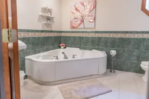 Perfect getaway for large families who love the woods and beach!! - Image 3