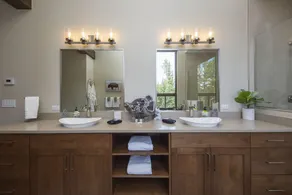 Five Peaks: New Peak 8 Townhome, Hot Tub & Fireplace, Amazing Views, Walk to shuttle! - Image 4