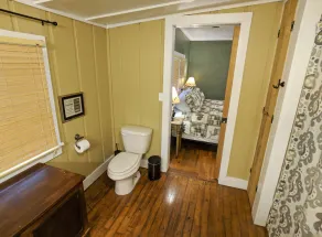 Great Location. Walking distance. Original Character with updates. - Image 5