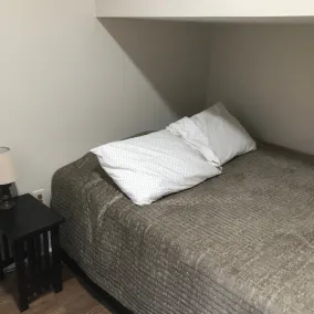 Cozy Bungalow - Image 4