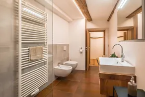 Brantenhof Design-Ferienwohnung \"Pomum“ mit Gemeinschaftsgarten mit Sauna, Balkon und WLAN - Image 4