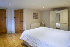 Host & Stay - Derwent - Image 5