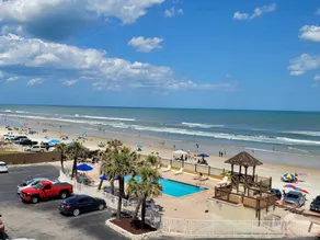 Starfish Wishes-Ocean View Daytona Beach, beach chairs and umbrella provided! - Image 4