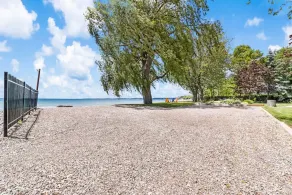 Lakefront Cottage on Private Beach - Image 4