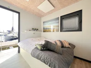 Luxury houseboat in beautiful Maasbommel - Image 4