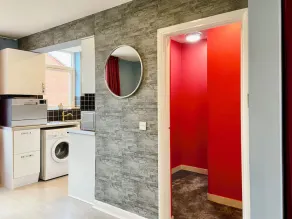 Inmaculado apartamento de alta especificación, capacidad para 5 personas. Wifi de alta velocidad gratuito, parking gratuito. - Image 2