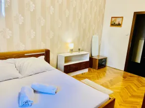 Prague Service Apartment - Central Square Location - Image 5
