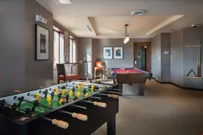 Suite élégante + piscine extérieure chauffée | 5 minutes du centre-ville de Whistler - Image 3