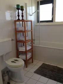 Vivenda de luxo com sauna familiar, banheira de hidromassagem ao ar livre, Wi-Fi, perto da praia (500 m) - Image 5