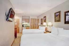 Family-Friendly Double Room - Image 4
