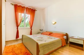2-Zimmer-Ferienwohnung mit Terrasse und Meerblick Simuni, Pag (A-4083-a) - Image 4