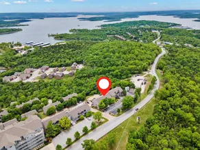Gorgeous Lake View Condo, Spacious & Minutes from Silver Dollar City with Free WiFi & Tickets - Image 2